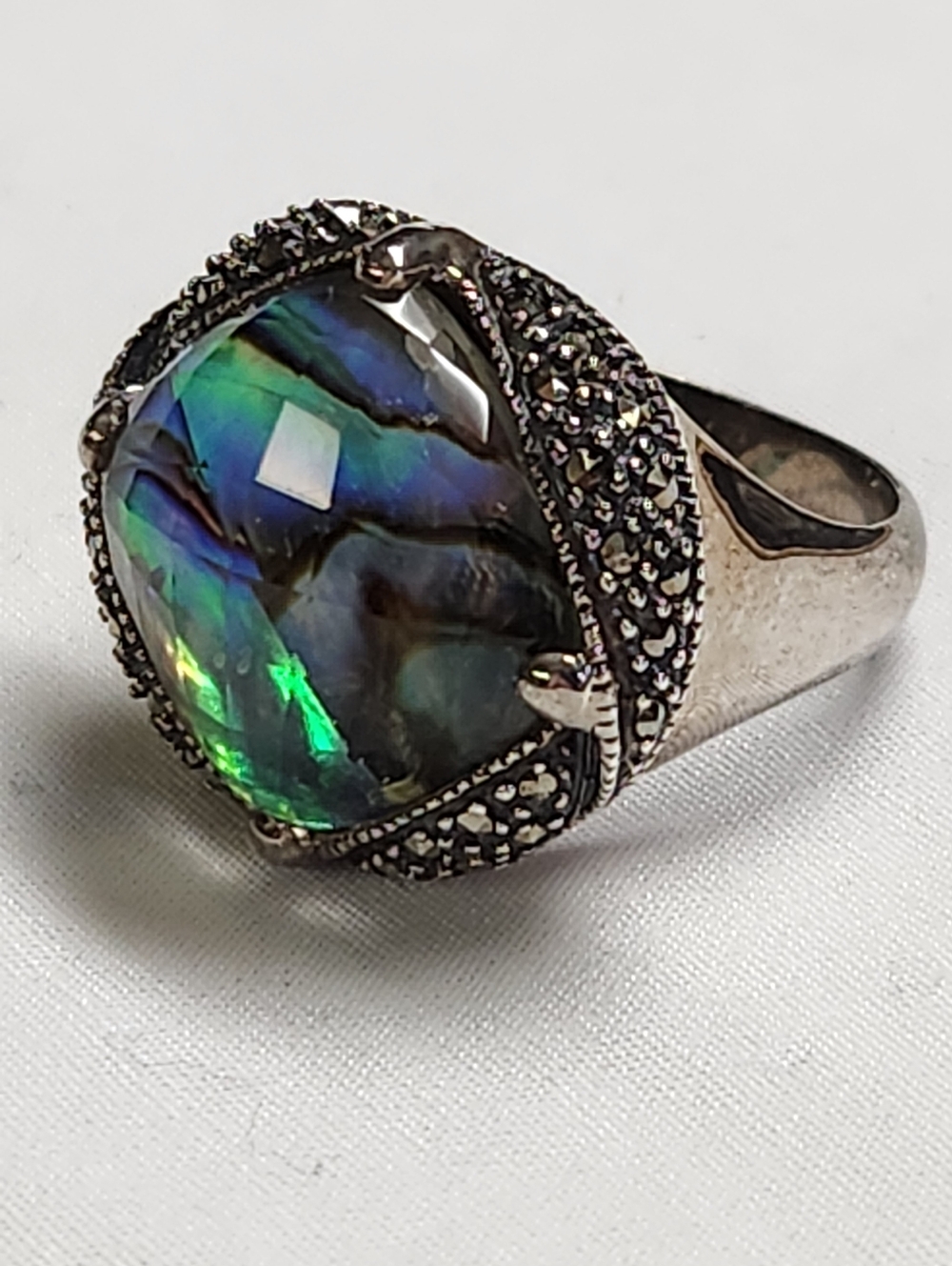 MARC JACOBS Sterling Silver Abalone Shell Ring With Marcaste Accents Size 8 - Picture 3 of 17